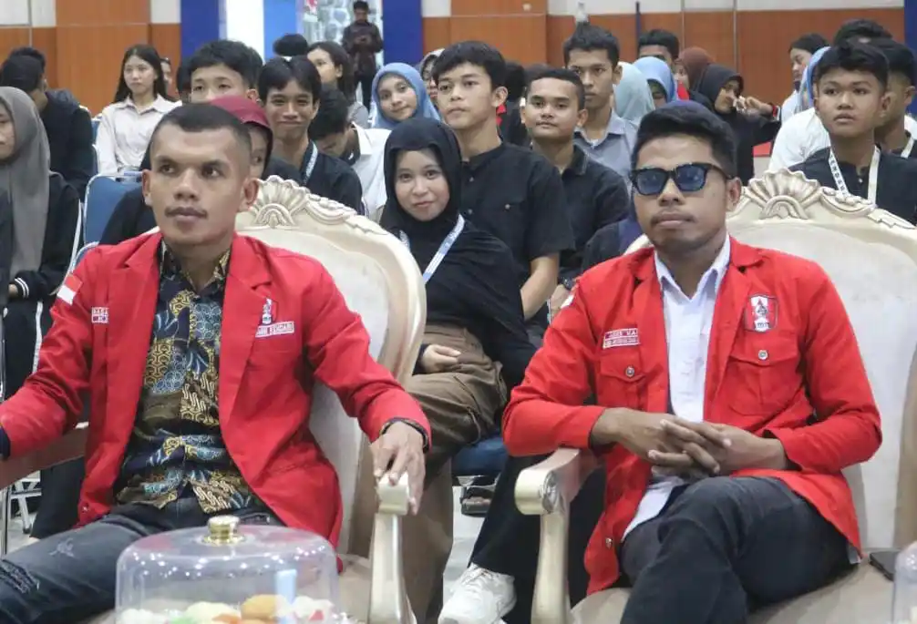 Ketua Dewan Pimpinan Cabang (DPC) Gerakan Mahasiswa Nasional Indonesia (GMNI) Kendari, Rasmin Jaya (kiri) (Foto: Dok MI)