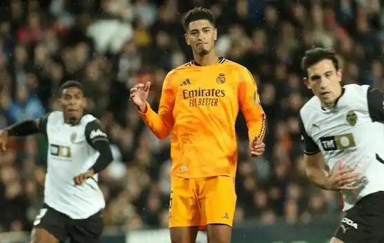 Real madrid melawan valencia 2-1 (Foto: Ist)