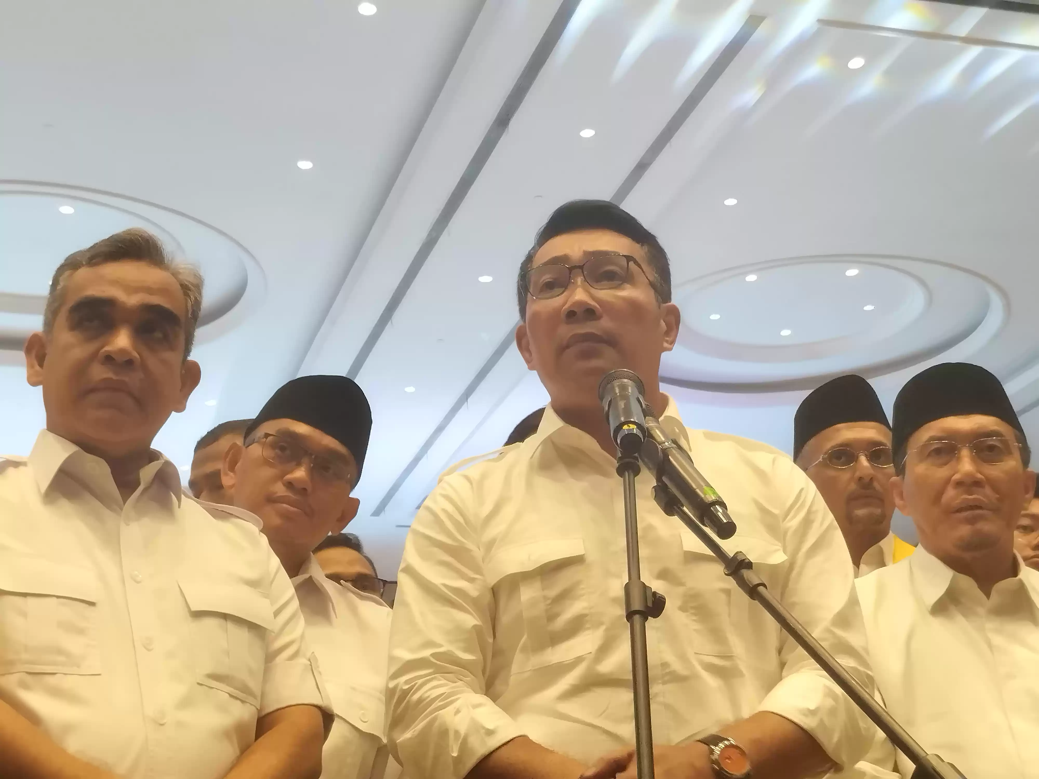 Bakal calon gubernur Jakarta, Ridwan Kamil (tengah). (Foto: MI/Dhanis)