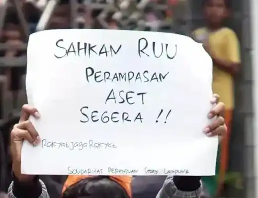 Presiden Prabowo Subianto dan DPR RI sepakat mempercepat pengesahan RUU Perampasan Aset. RUU ini diharapkan menjadi senjata hukum untuk memberantas korupsi dan kejahatan ekonomi, dengan pembahasan yang dipercepat melalui inisiatif DPR.