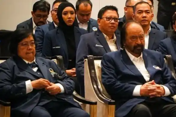 Siti Nurbaya Bakar (kiri) dan Surya Paloh (kanan) (Foto: Istimewa)