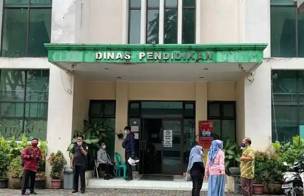 Pengadaan Smart Classroom Disdik Kota Bekasi [Foto: MI/M. Aritonang]