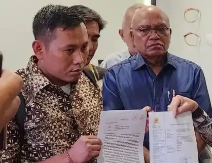 Staf Sekjen PDIP Hasto Kristiyanto, Kusnadi mengajukan praperadilan melawan Komisi Pemberantasan Korupsi (KPK) ke Pengadilan Negeri  (PN) Jakarta Selatan (Jaksel)