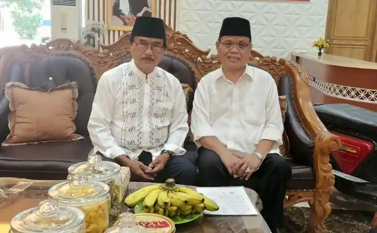 H Sukiyat (kanan) (Foto: Dok MI)