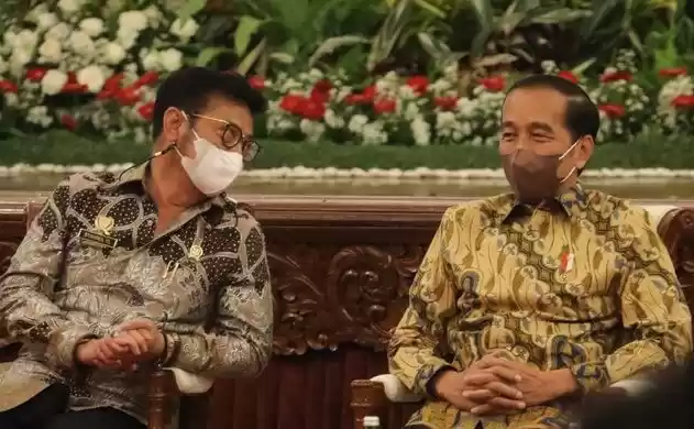 Mantan Mentan SYL bersama Presiden Joko Widodo. [Foto: Setneg]