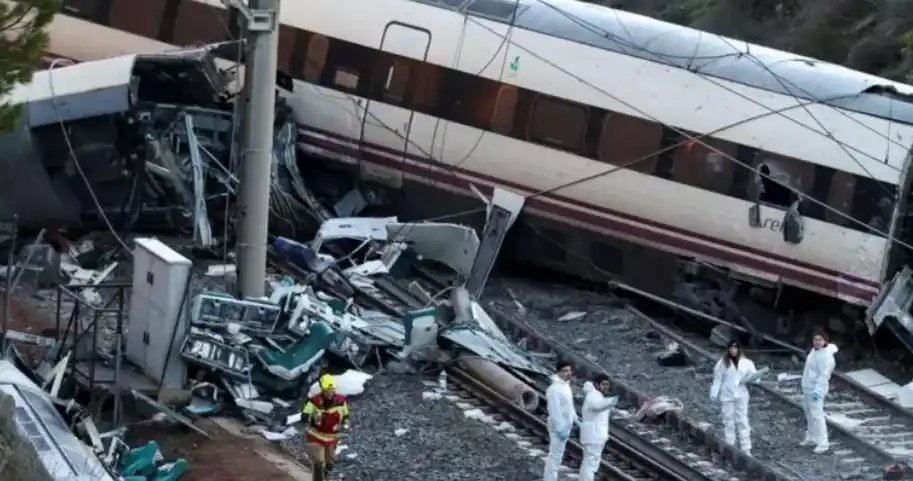 Tabrakan Kereta Cepat di Spanyol Tewaskan 39 Orang (Foto: BBC)
