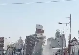 Bangunan runtuh akibat gempa di taiwan. (Foto: istimewa)