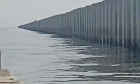 Tanggul Beton di Laut Cilincing (Foto: Istimewa)