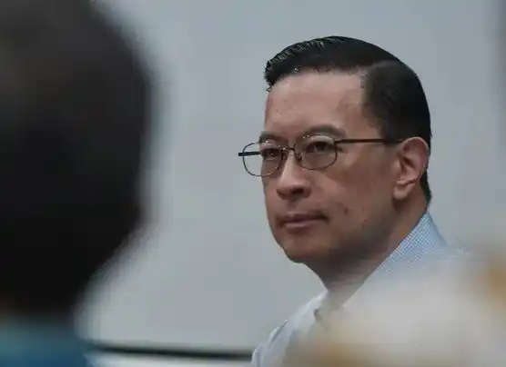 Terdakwa kasus dugan korupsi impor gula Thomas Trikasih Lembong atau Tom Lembong saat mendengarkan keterangan saksi pada sidang lanjutan di Pengadilan Tipikor, Jakarta Pusat, Senin, 21 April 2025 (Foto: Dok MI/An)