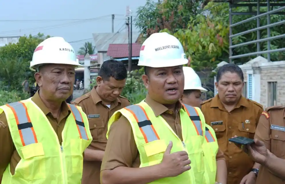 Wakil Bupati Asahan Rianto (Tengah) (Foto: Ist)