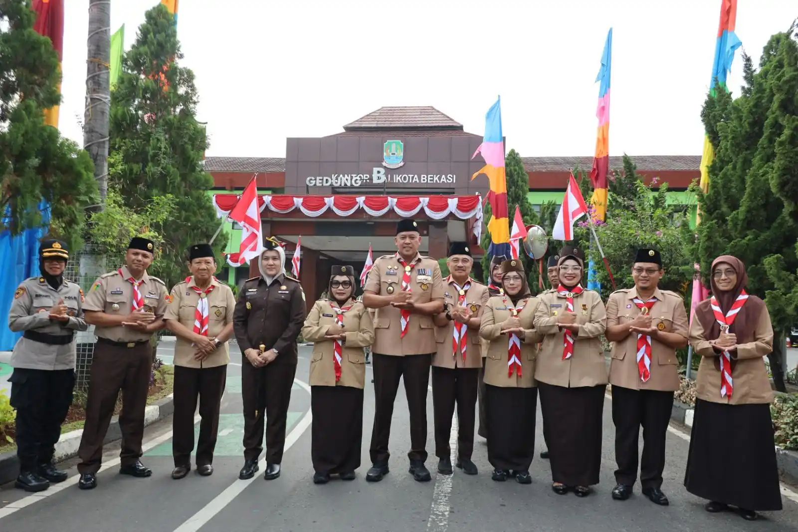 Dalam Perayaan Hari Pramuka ke 64, Wali Kota Bekasi Tri Adhianto Ajak Generasi Muda Perkuat Karakter dan Kebangsaan (Foto: Dokpin)