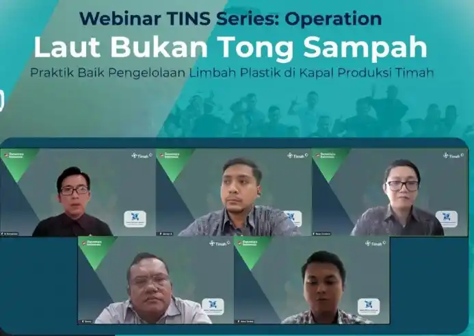 PT Timah menyelenggarakan webinar bertajuk “Laut Bukan Tong Sampah: Praktik Baik Pengelolaan Limbah Plastik di Kapal Produksi Timah” pada Selasa (18/6/2025). [Foto: Doc. PT Timah]