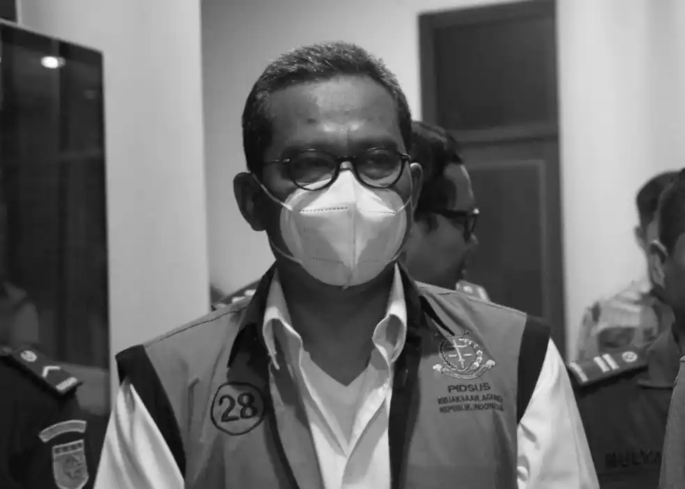 Windu Aji Sutanto pemilik PT Lawu Agung Mining (PT LAM) saat ditetapkan sebagai tersangka kasus tambang nikel ilegal (Foto: Dok MI)